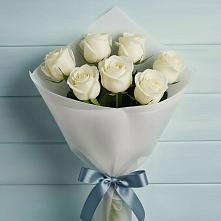 Букет 7 Белых роз Эдлесс Лав в Масловой