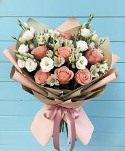 Букет цветов из:  Розы, Альстромерии и Лизиантусы в Масловой