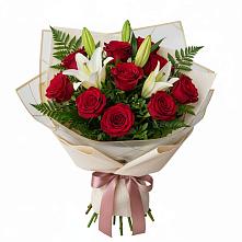 Букет цветов из:  Лилии и Розы в Масловой