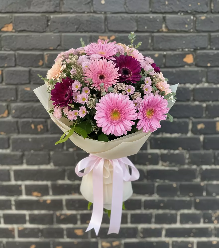 Букет цветов из: Герберы и Хризантемы в Масловой