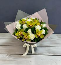 Букет цветов из:  Орхидеи и Розы в Масловой