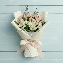 Букет цветов из:  Альстромерии в Масловой