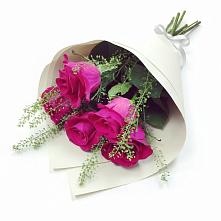 Букет цветов из:  Розы в Масловой