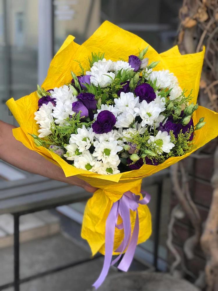 Букет цветов из: Ирисы, Хризантемы и Ромашки в Масловой