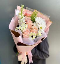 Букет цветов из:  Хризантемы и Розы в Масловой