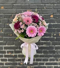 Букет цветов из:  Герберы и Хризантемы в Масловой