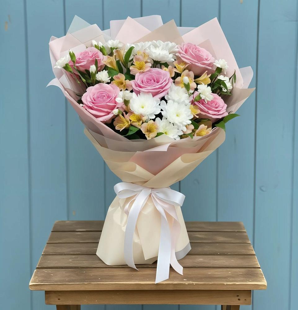 Букет цветов из: Гвоздики, Орхидеи и Розы в Масловой