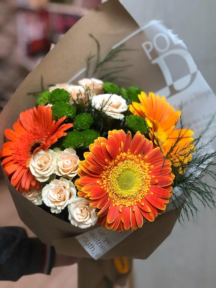 Букет цветов из: Герберы, Хризантемы и Розы в Масловой