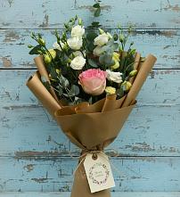 Букет цветов из:  Розы и Лизиантусы в Масловой